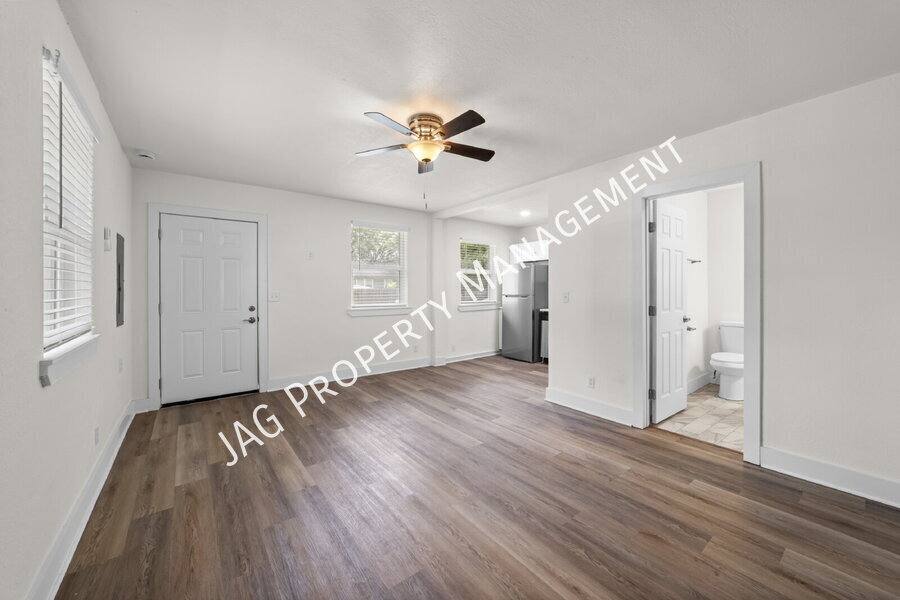 Apartment for rent at 1078 Day Ave, Jacksonville, FL 32205