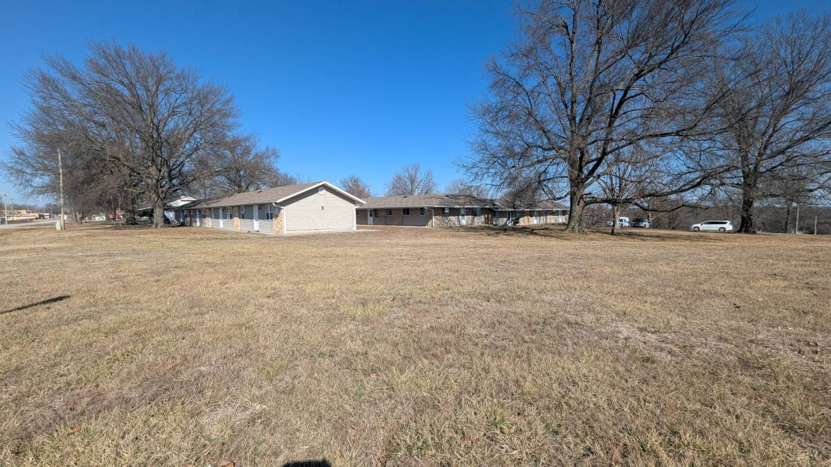 Apartment for rent at 1214 S Blake #1, Stockton, MO 65785