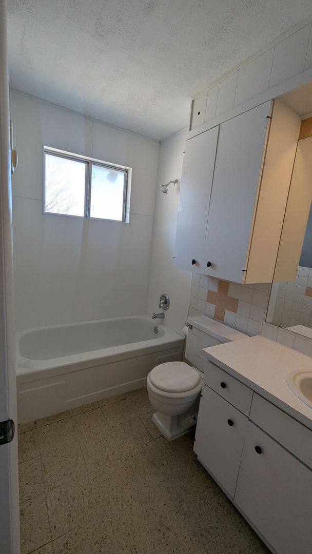 Apartment for rent at 1214 S Blake #1, Stockton, MO 65785