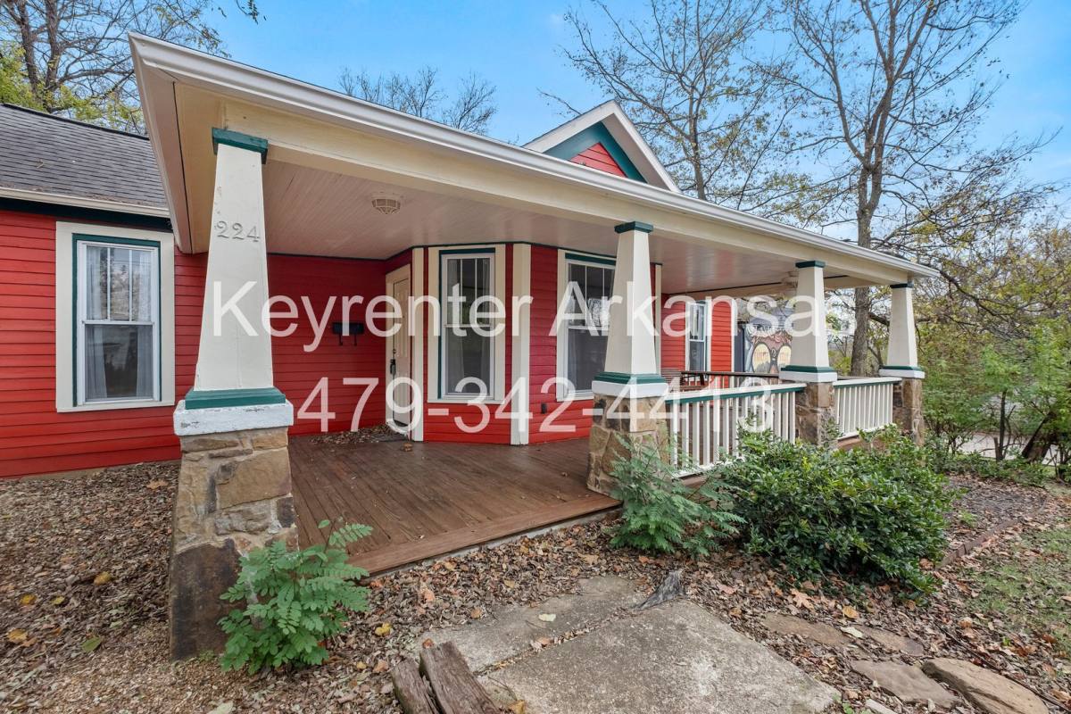 House for rent at 224 S Church Ave, Fayetteville, AR 72701
