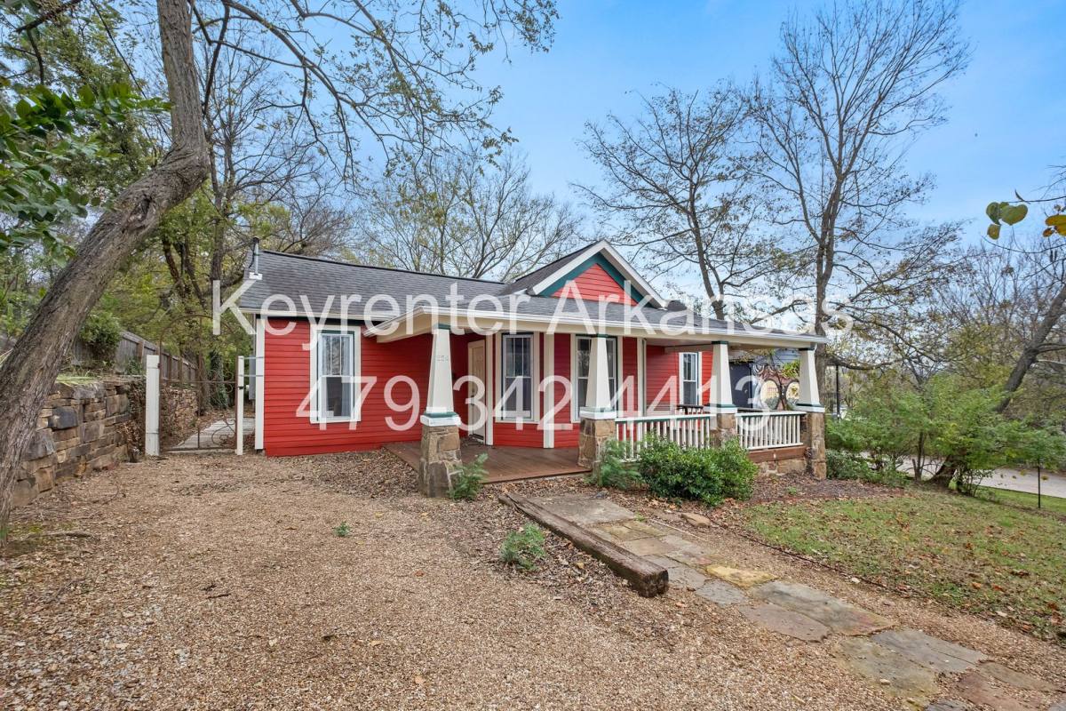 House for rent at 224 S Church Ave, Fayetteville, AR 72701