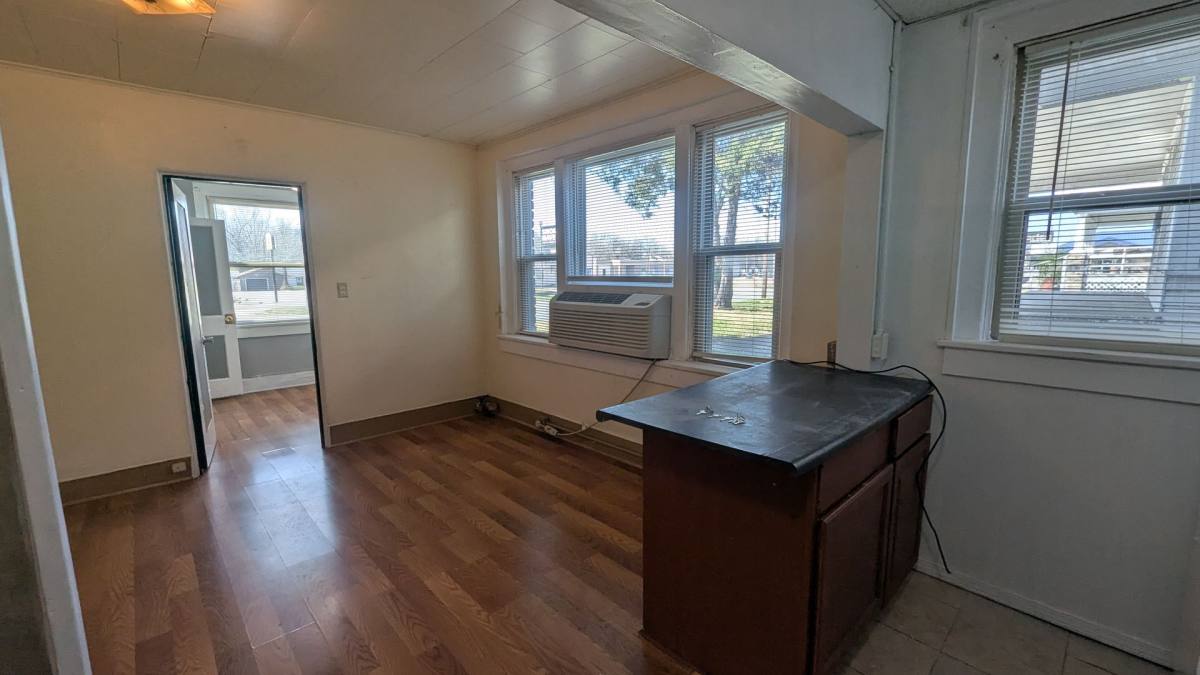 Apartment for rent at 415 S Broadway #3, Pittsburg, KS 66762