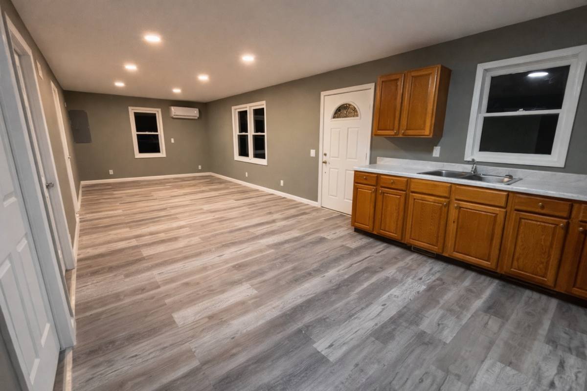 Apartment for rent at 109 1 2 S Illinois, Columbus, KS 66725
