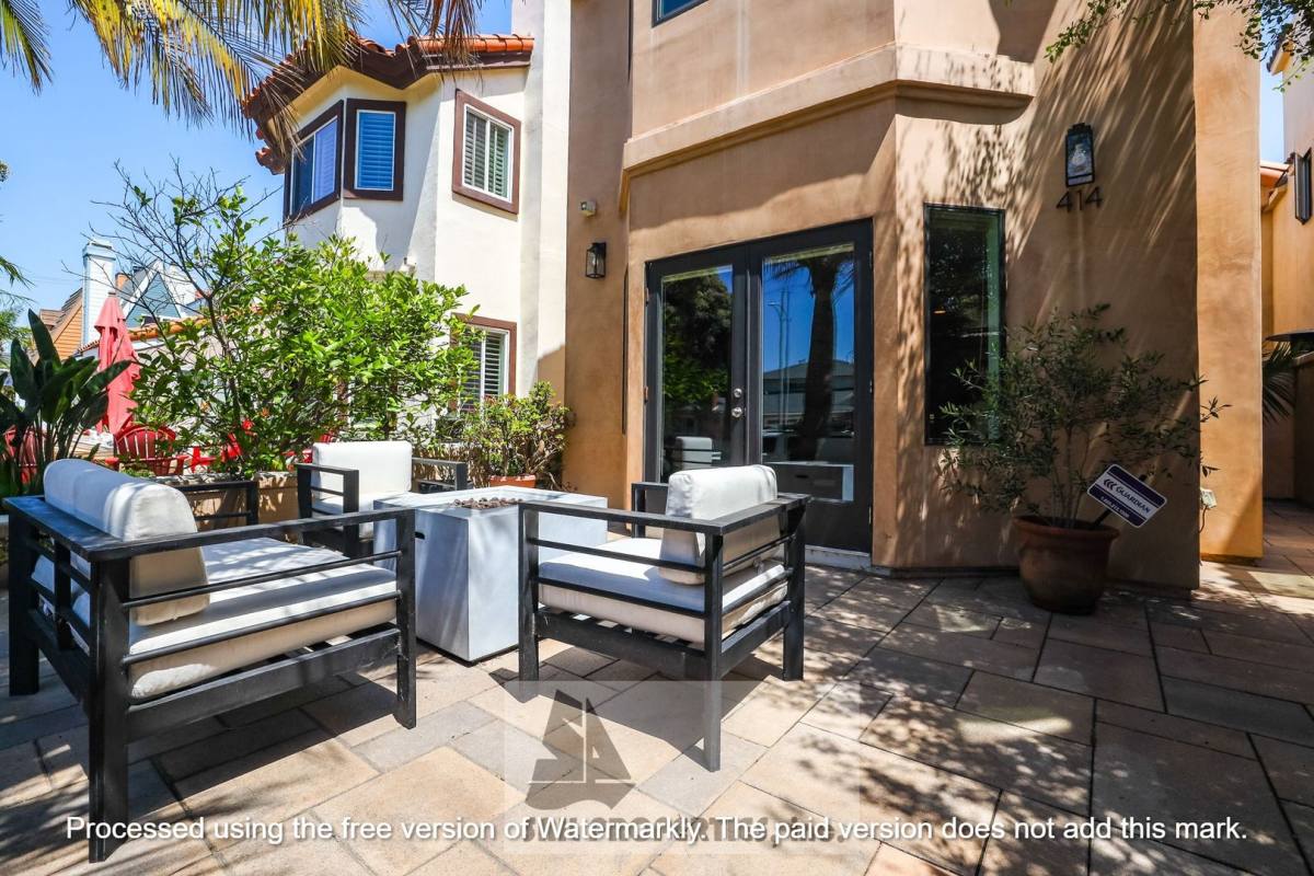 House for rent at 414 12th St, Huntington Beach, CA 92648