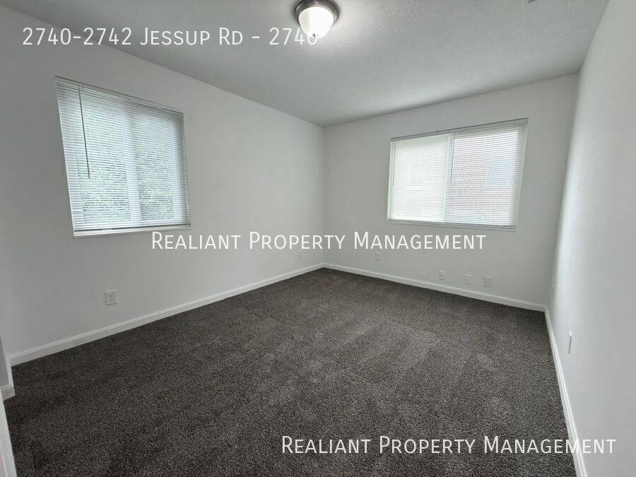 Apartment for rent at 2740-2742 Jessup Rd, Cincinnati, OH 45239
