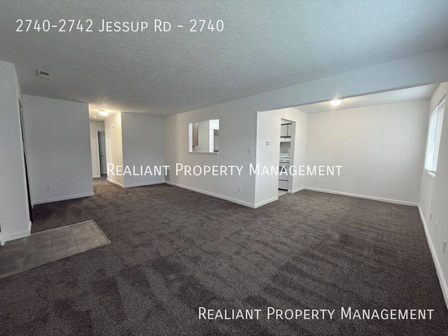 Apartment for rent at 2740-2742 Jessup Rd, Cincinnati, OH 45239