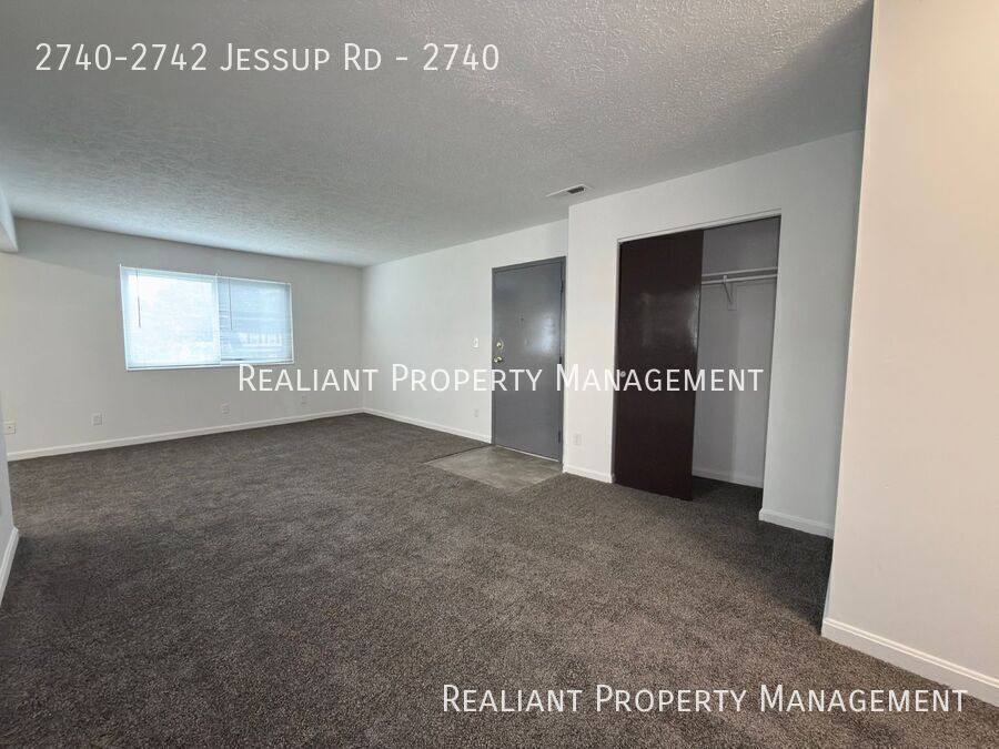 Apartment for rent at 2740-2742 Jessup Rd, Cincinnati, OH 45239