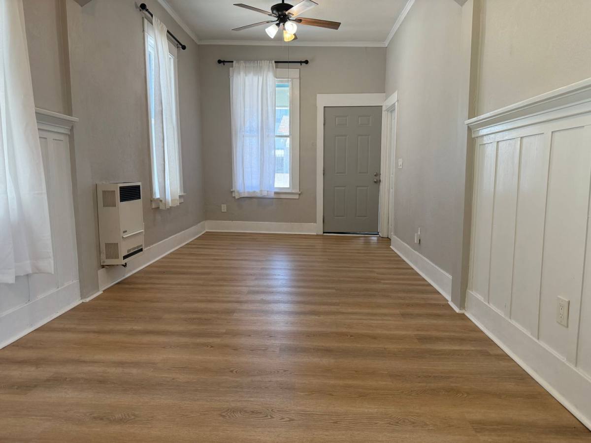 House for rent at 423 W 14th St, San Pedro, CA 90731