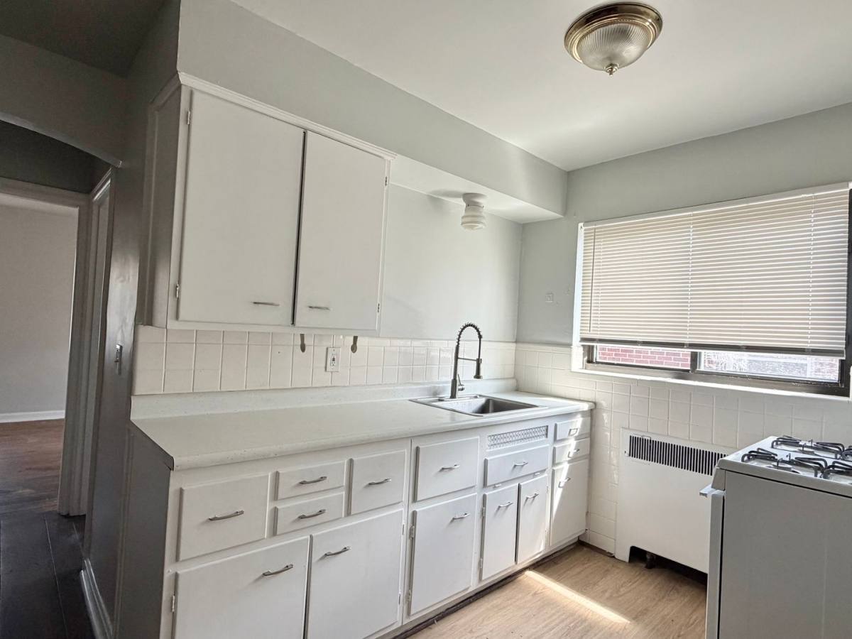 Apartment for rent at 7352 Reading Rd, Cincinnati, OH 45237