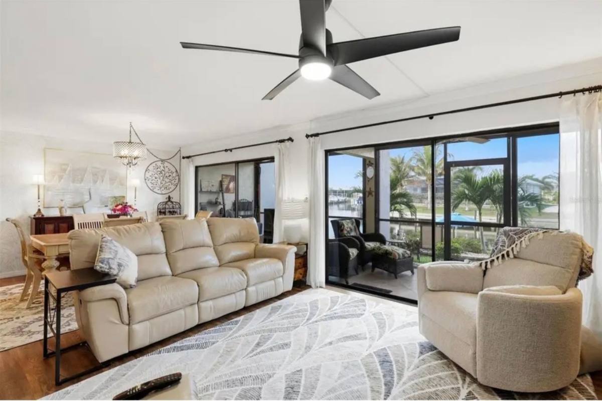 Townhouse for rent at 1433 Mediterranean Dr, Punta Gorda, FL 33950