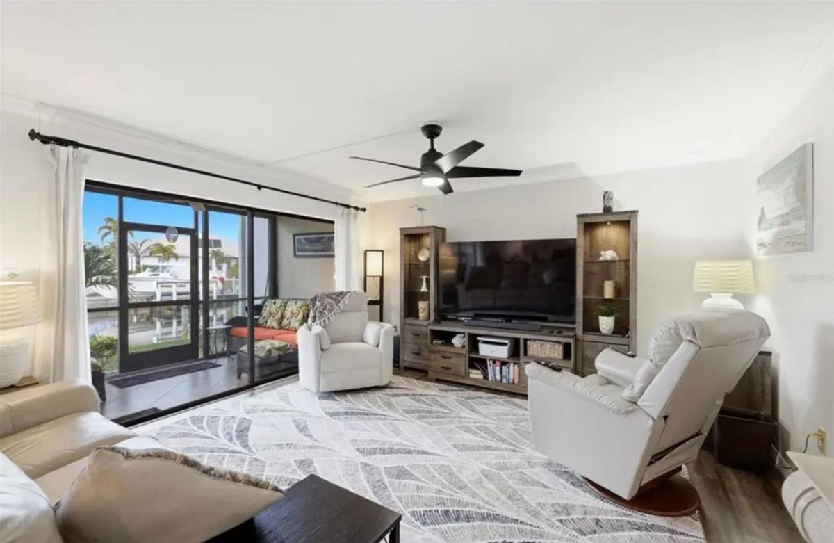 Townhouse for rent at 1433 Mediterranean Dr, Punta Gorda, FL 33950