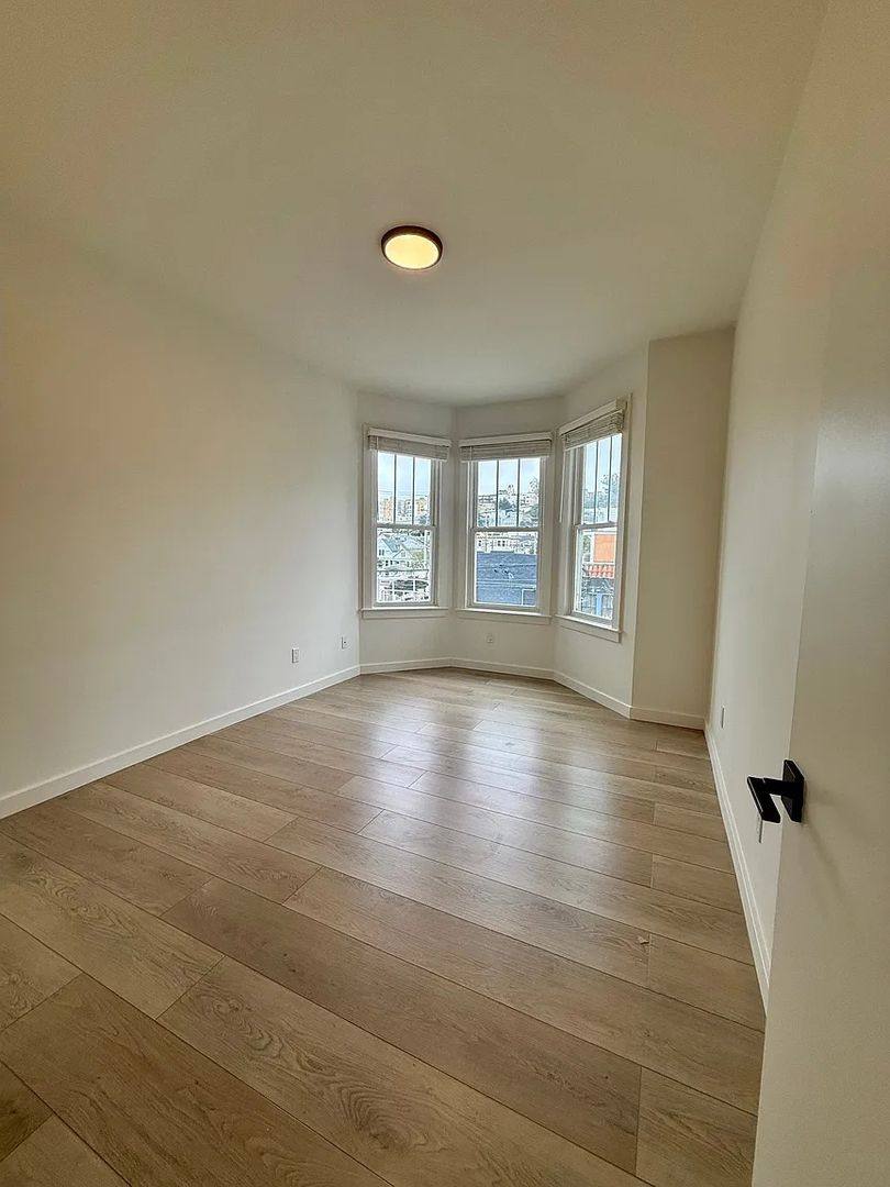 Apartment for rent at 1450 Castro St #18, San Francisco, CA 94114