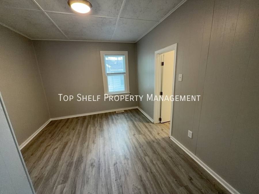 House for rent at 3623 Cambridge St, Des Moines, IA 50313