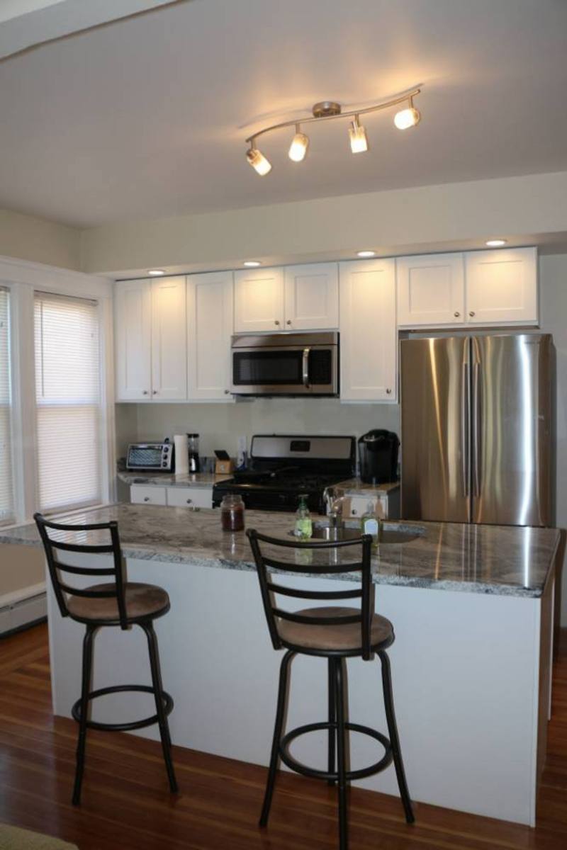 Apartment for rent at 139-141 Oakland Ave, Providence, RI 02908