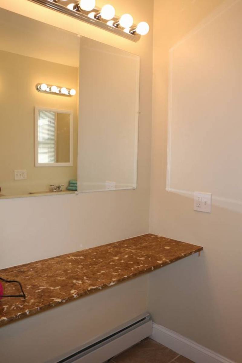 Apartment for rent at 139-141 Oakland Ave, Providence, RI 02908