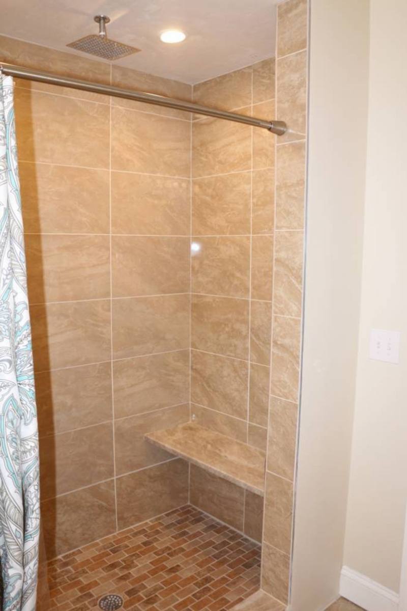 Apartment for rent at 139-141 Oakland Ave, Providence, RI 02908