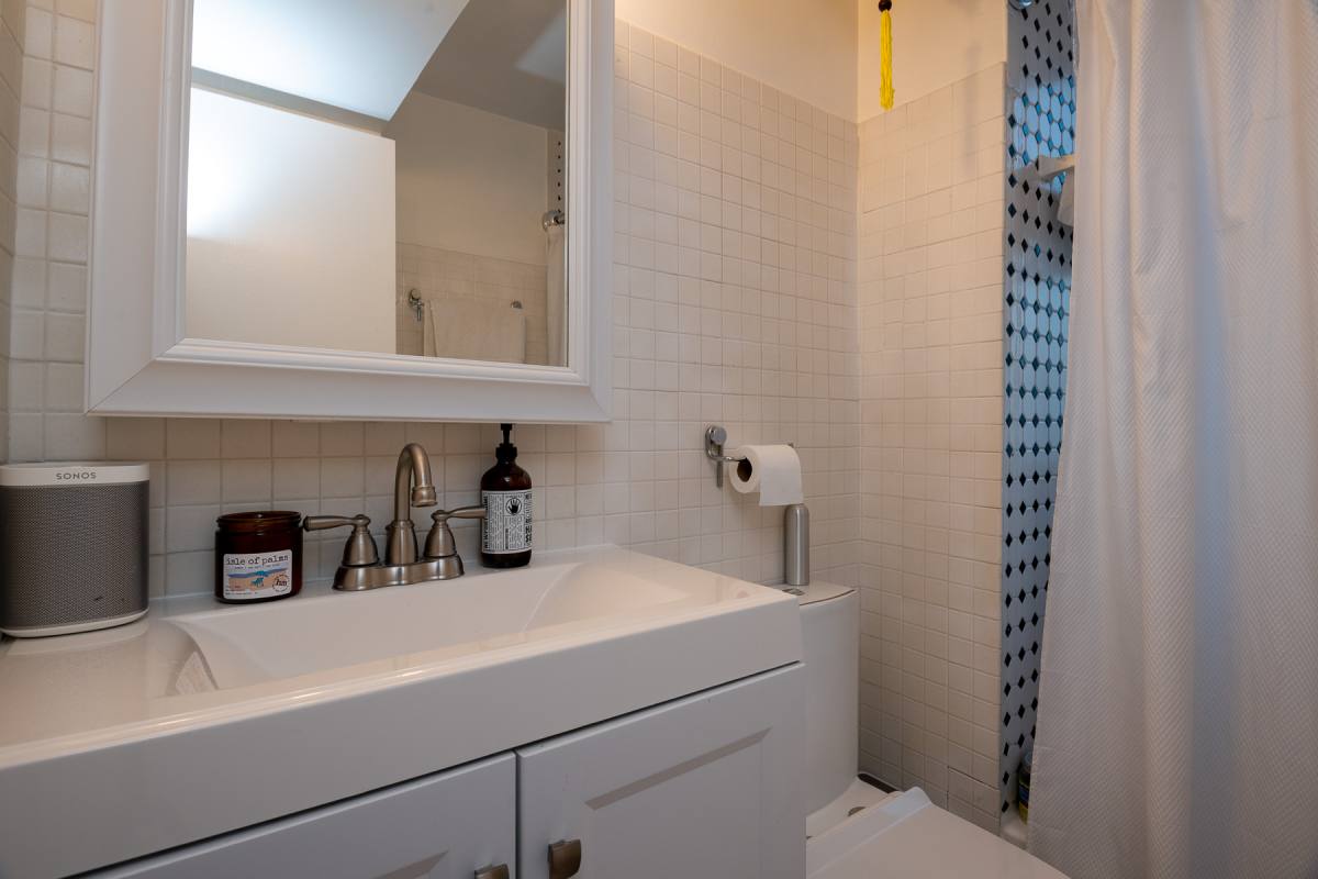 House for rent at 209 17th St SE, Washington, DC 20003
