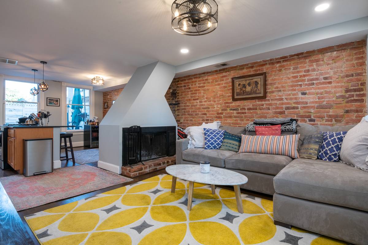 House for rent at 209 17th St SE, Washington, DC 20003