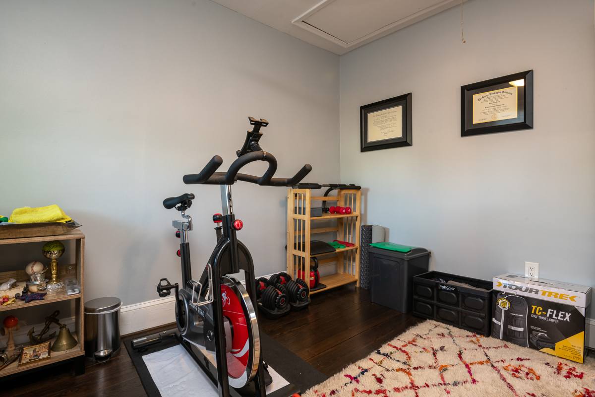 House for rent at 209 17th St SE, Washington, DC 20003