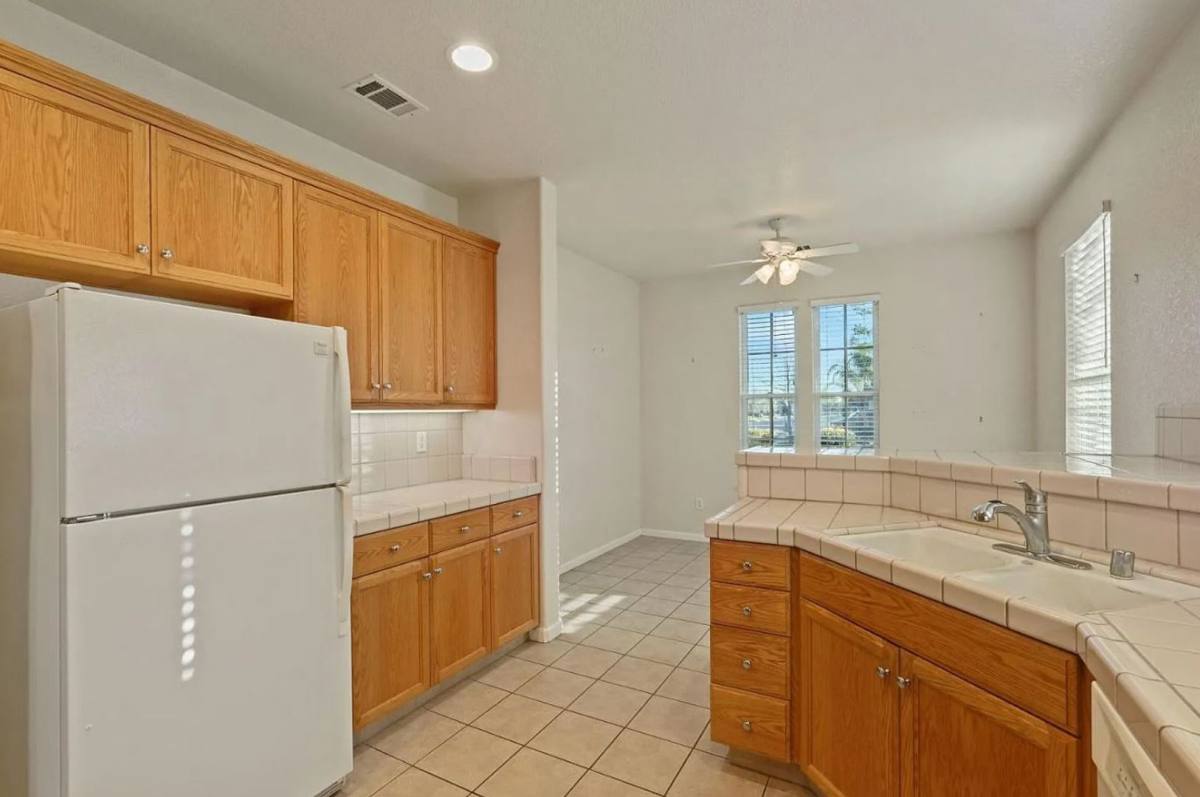 House for rent at 1911 Lexington Dr, Lodi, CA 95242