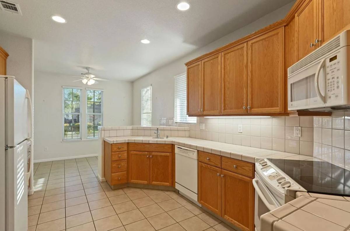 House for rent at 1911 Lexington Dr, Lodi, CA 95242
