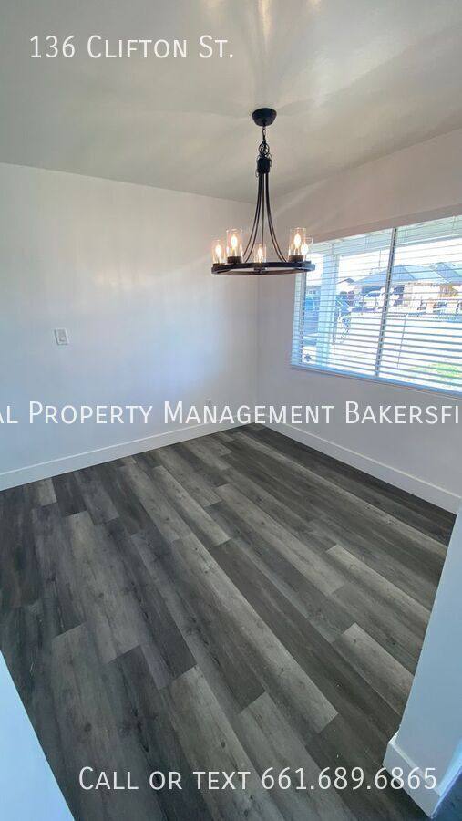 House for rent at 136 Clifton St, Bakersfield, CA 93307