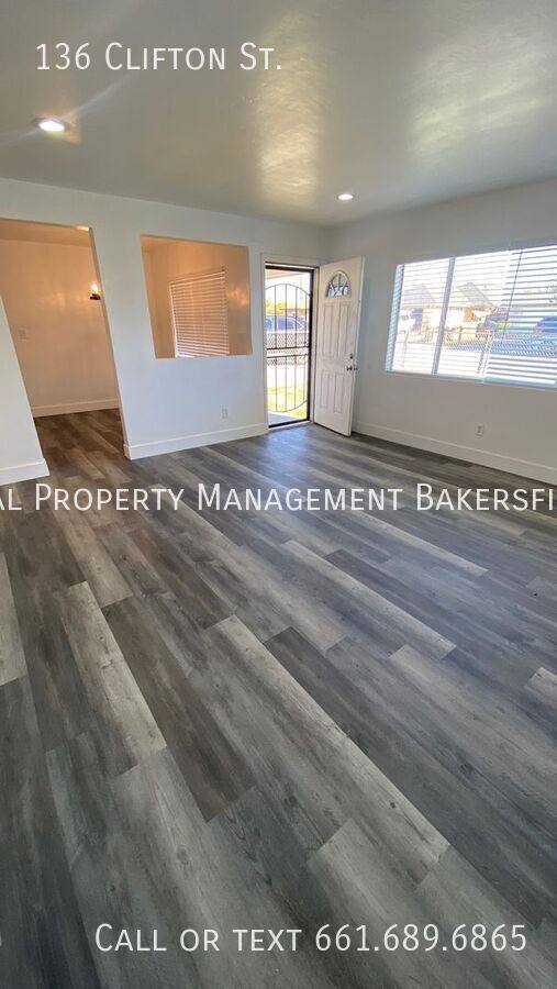 House for rent at 136 Clifton St, Bakersfield, CA 93307