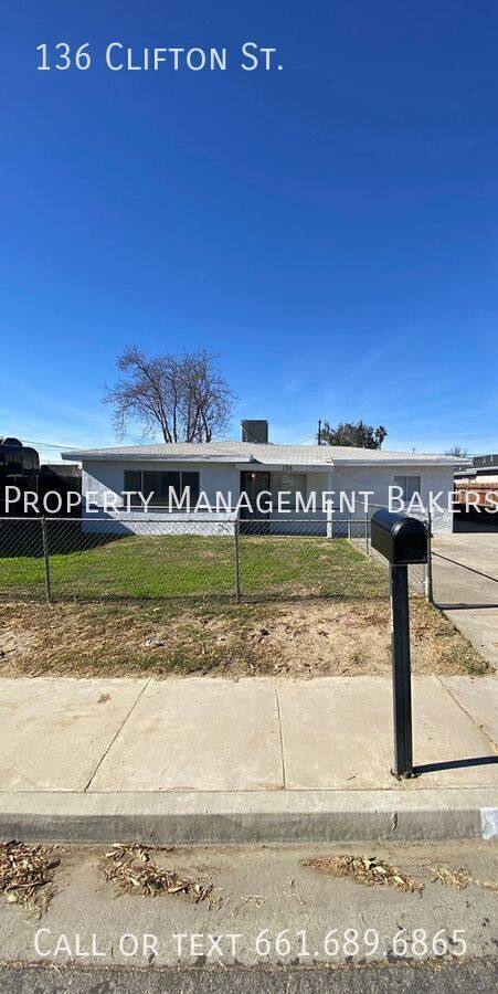House for rent at 136 Clifton St, Bakersfield, CA 93307