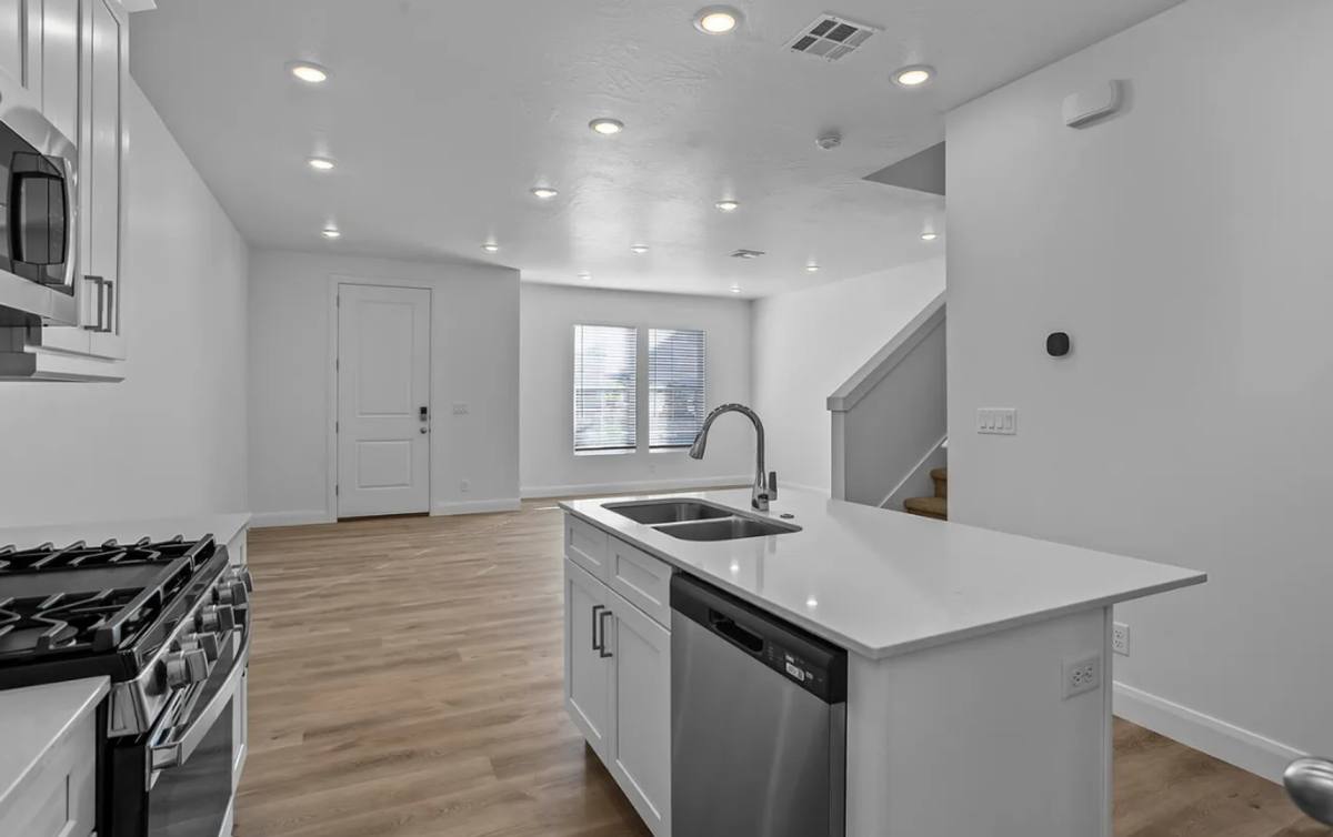 Townhouse for rent at 486 W Carnation Court, Saint George, UT 84790
