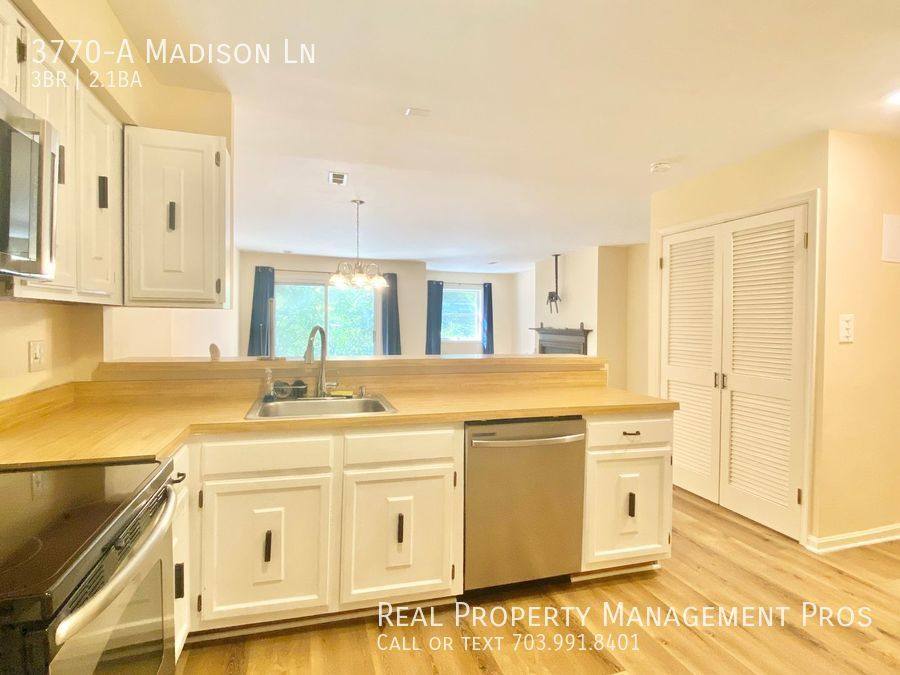 Townhouse for rent at 3770-A Madison Lane, Falls Church, VA 22041