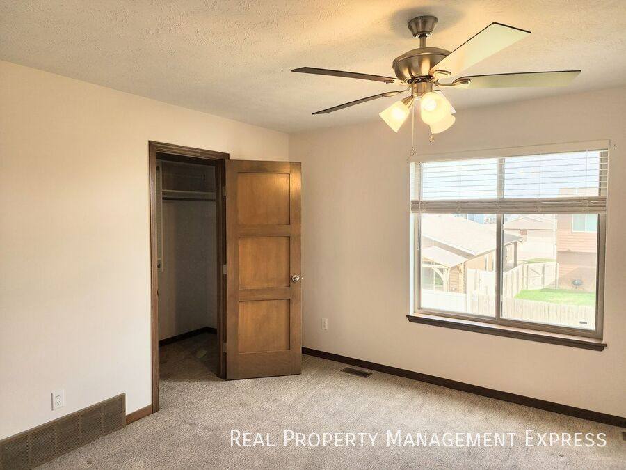 House for rent at 9436 W Dolores Dr, Sioux Falls, SD 57103