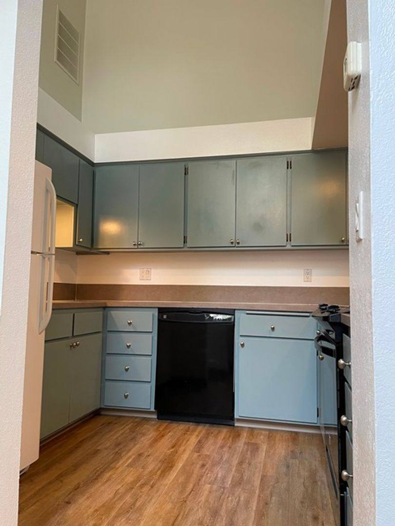 Townhouse for rent at 772 W Oregon Ave, Klamath Falls, OR 97601