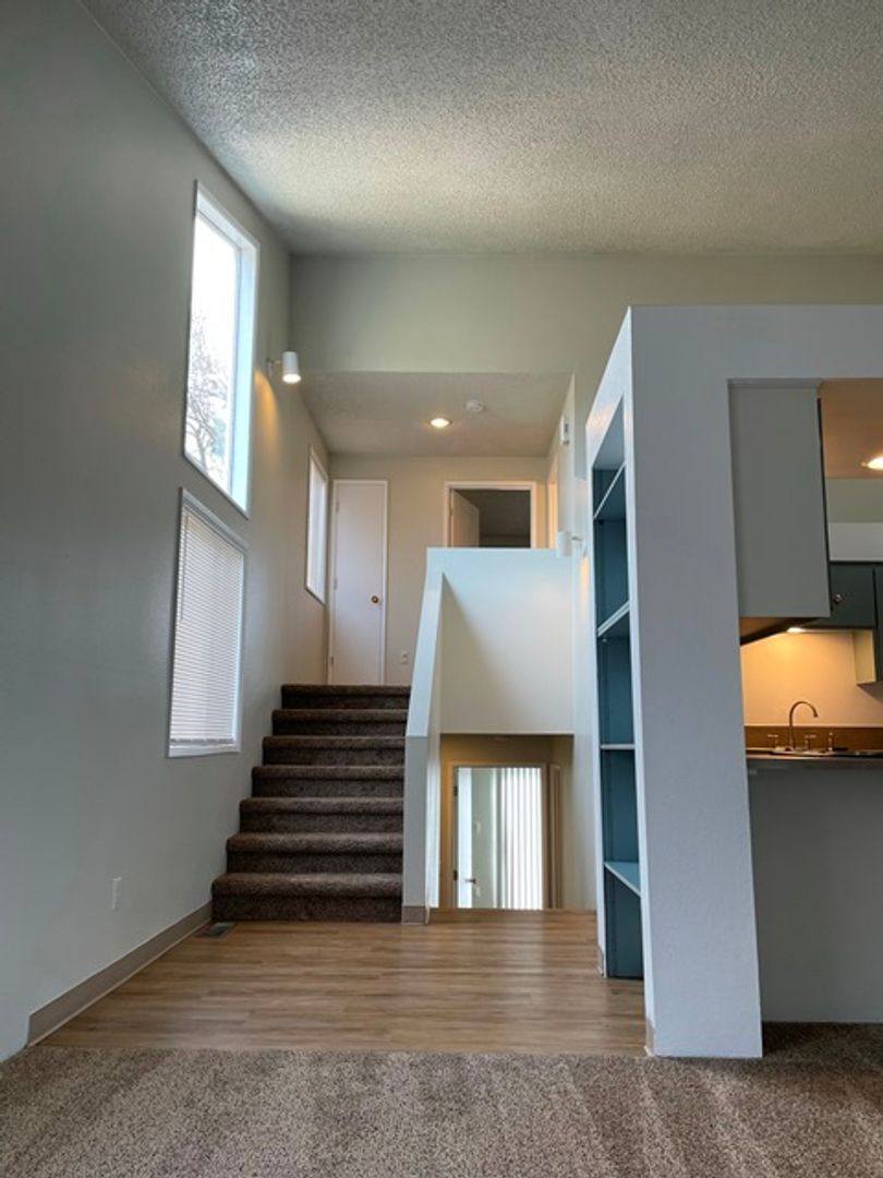 Townhouse for rent at 772 W Oregon Ave, Klamath Falls, OR 97601