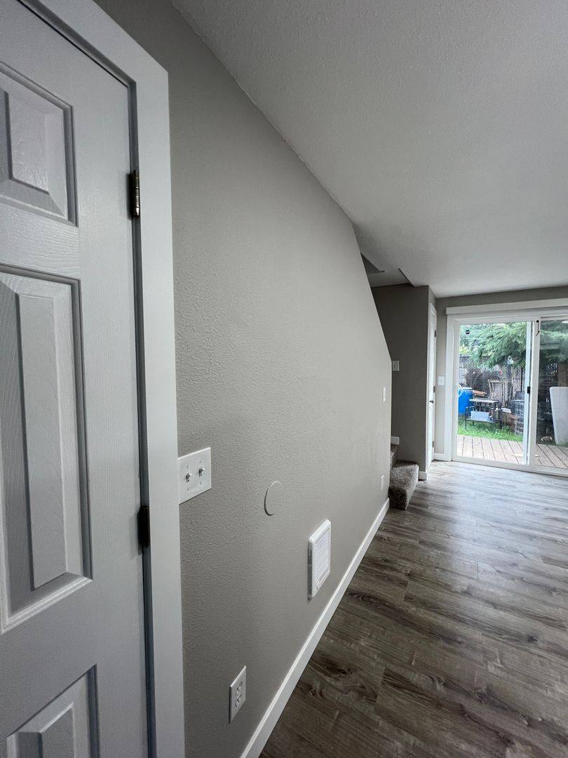 Townhouse for rent at 4116 NE Market St, Salem, OR 97301