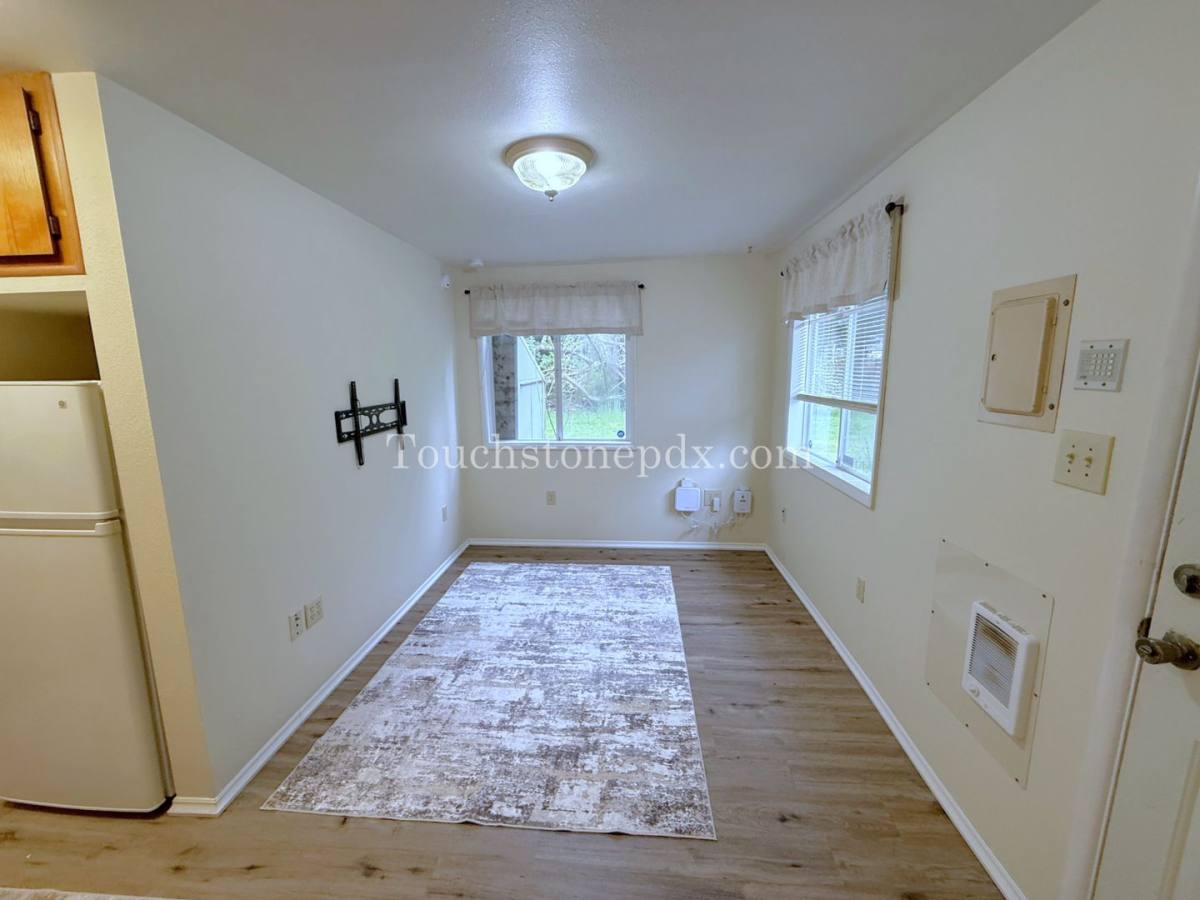 Apartment for rent at 3224 SE Floss St, Portland, OR 97222