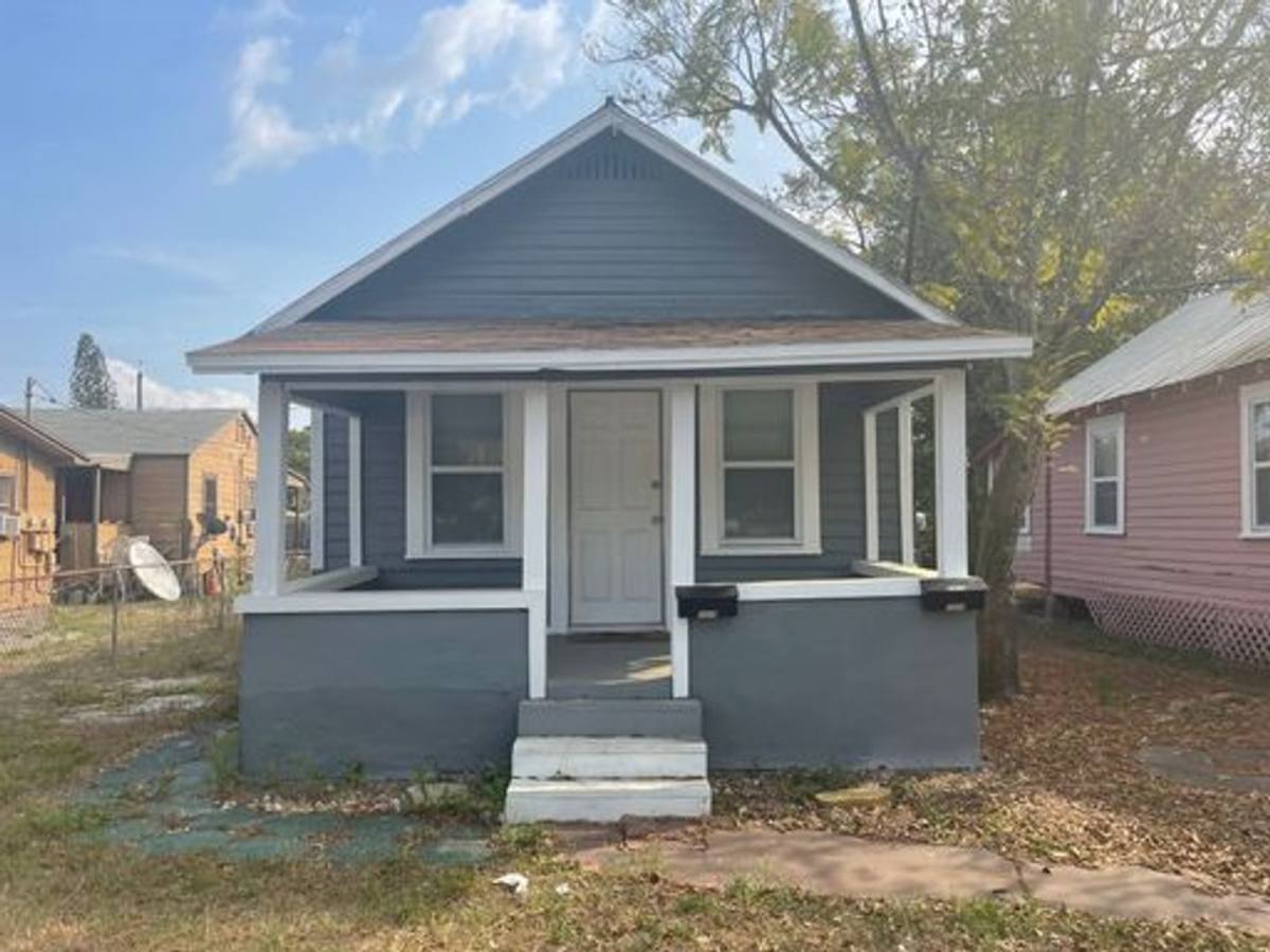 House for rent at 1204 21st St S, Saint Petersburg, FL 33712