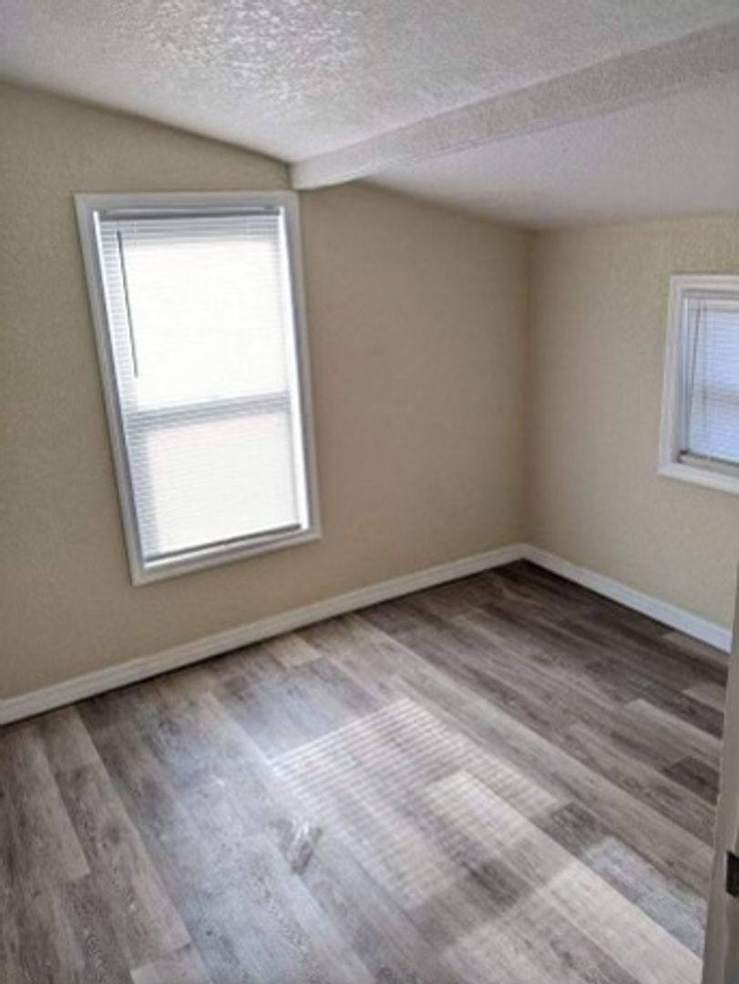 House for rent at 1204 21st St S, Saint Petersburg, FL 33712