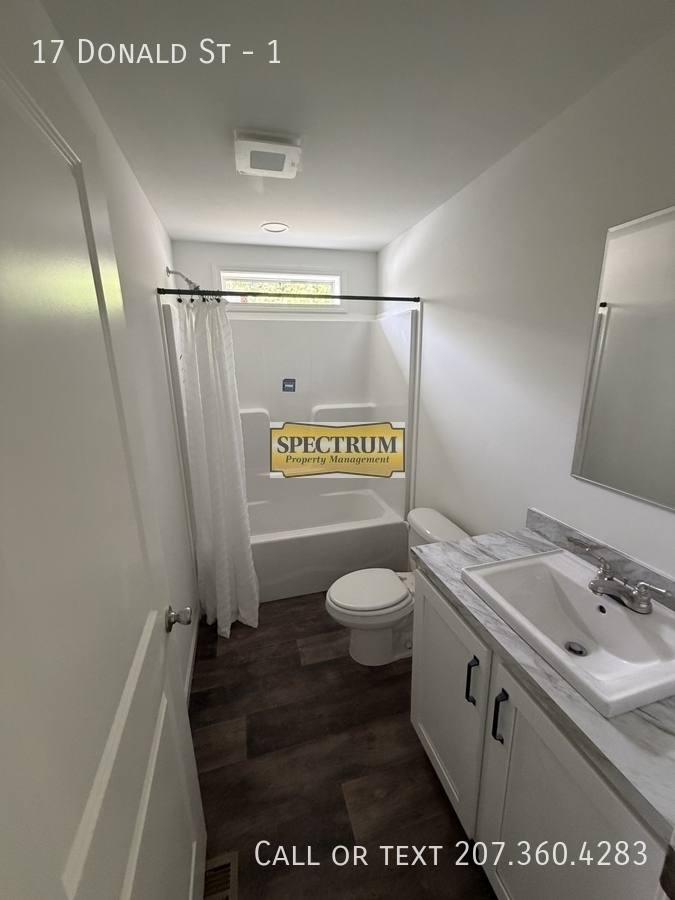 Apartment for rent at 17 Donald St #1, Waterville, ME 04901