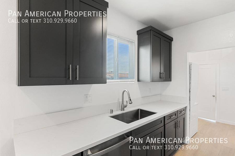 Apartment for rent at 1226 Olive Ave, Long Beach, CA 90813