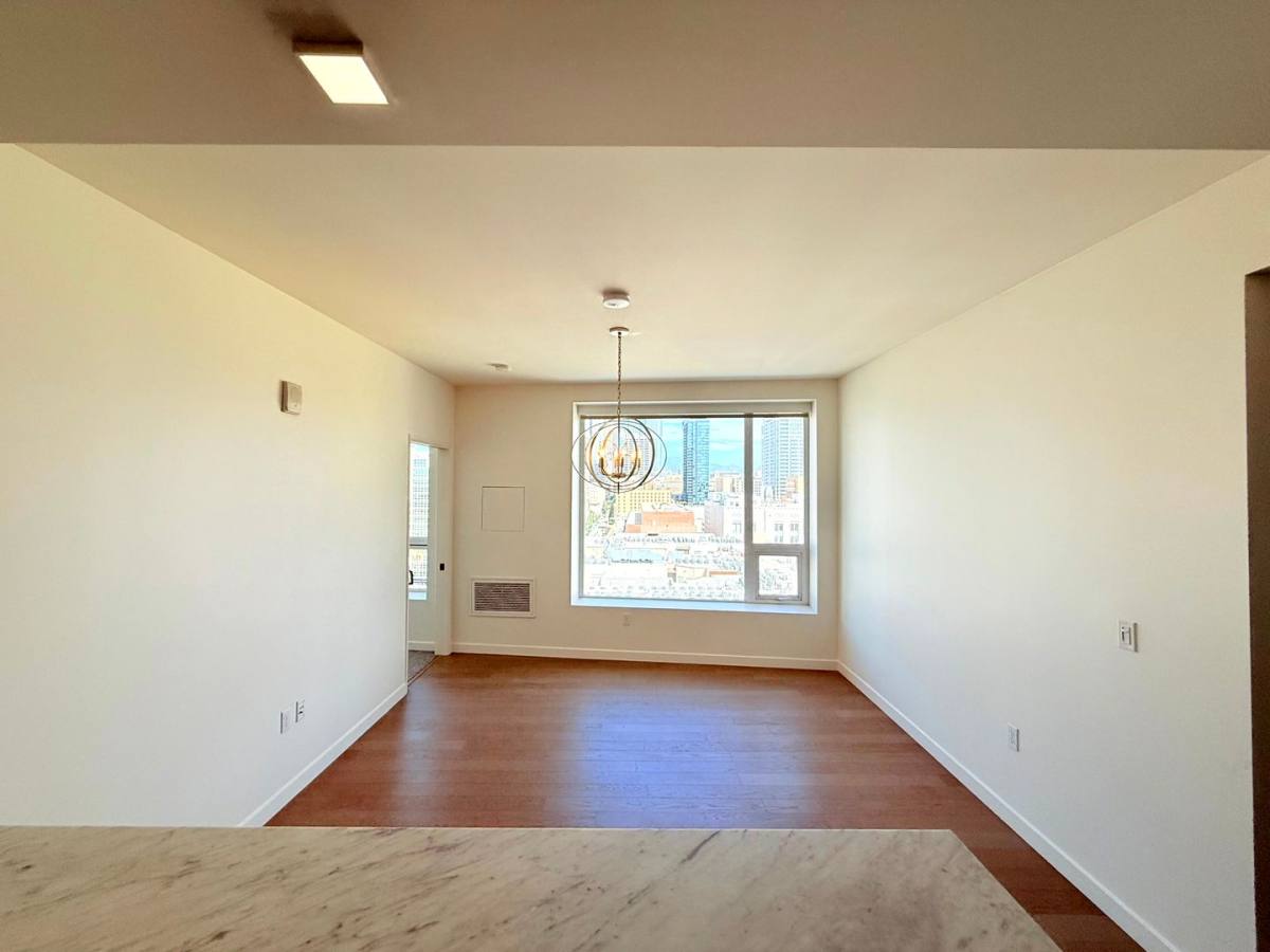 Condo for rent at 1050 S Grand Ave, Los Angeles, CA 90015