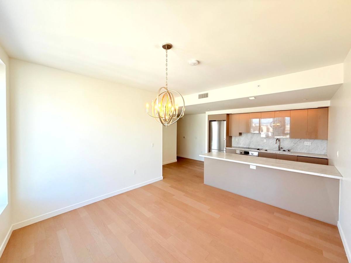 Condo for rent at 1050 S Grand Ave, Los Angeles, CA 90015