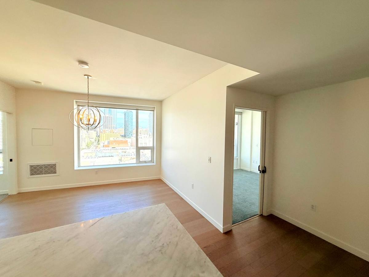 Condo for rent at 1050 S Grand Ave, Los Angeles, CA 90015