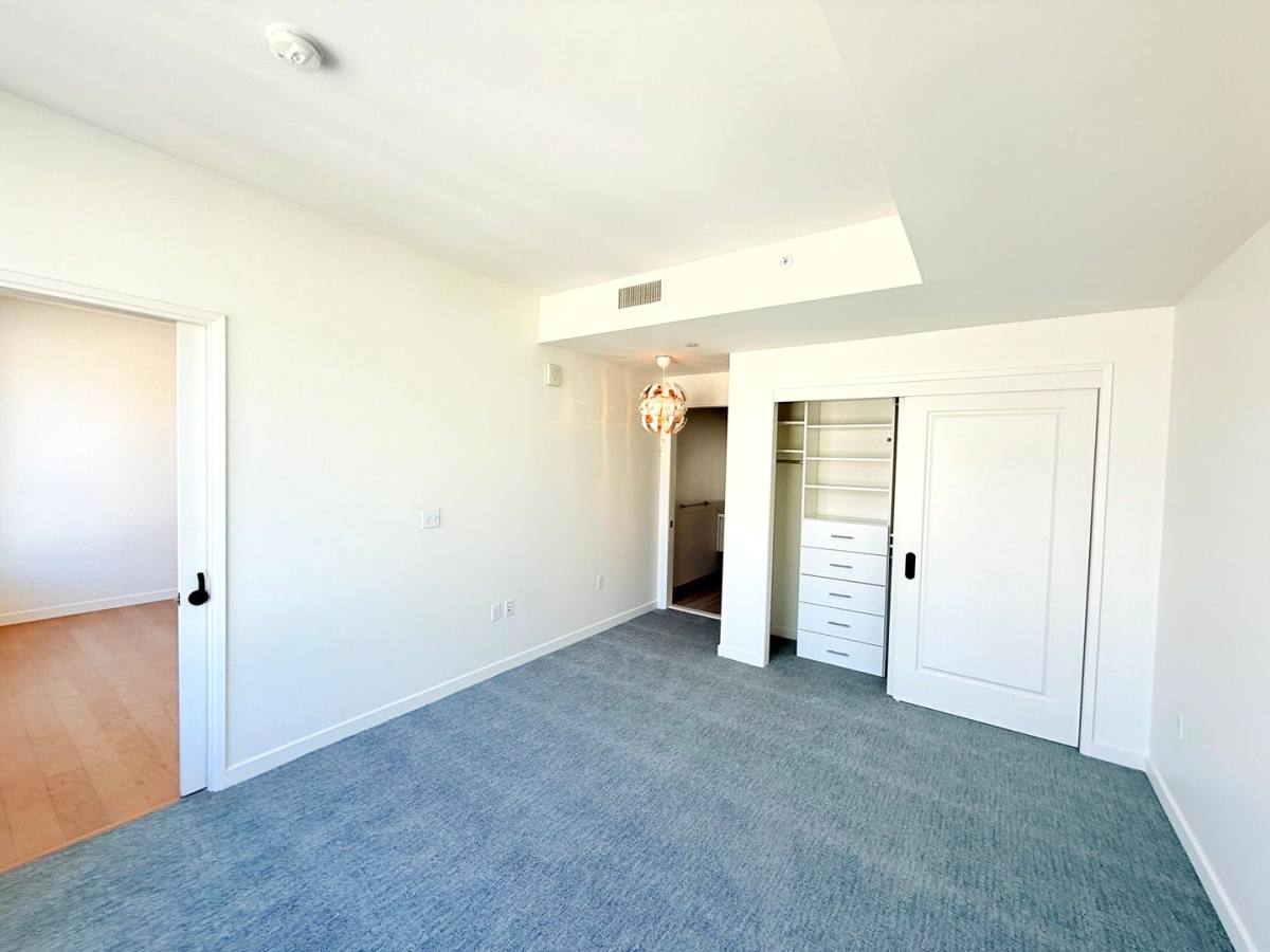 Condo for rent at 1050 S Grand Ave, Los Angeles, CA 90015