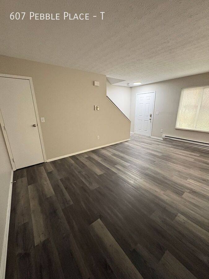 Townhouse for rent at 607 Pebble Place #T, Delaware, OH 43015