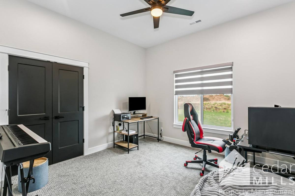 House for rent at 1502 N Emerald Valley Dr, Mulvane, KS 67110