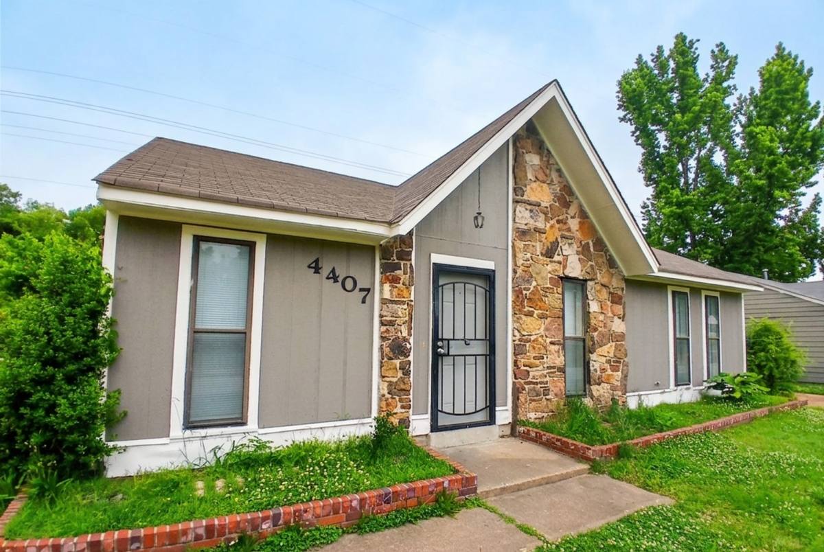 House for rent at 4407 Howardcrest Dr, Memphis, TN 38128