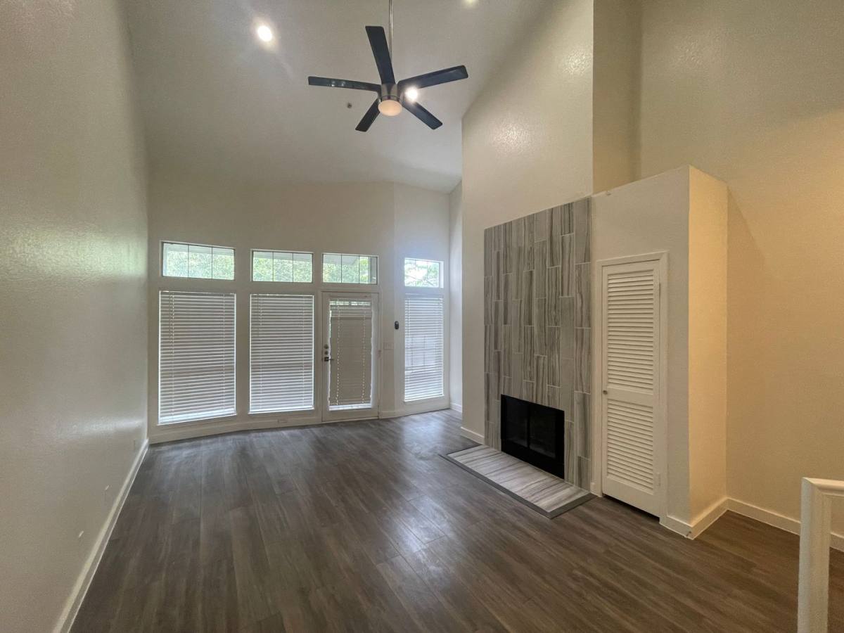 Condo for rent at 7474 Fair Oaks Ave, Dallas, TX 75231