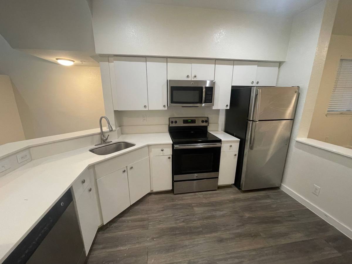 Condo for rent at 7474 Fair Oaks Ave, Dallas, TX 75231