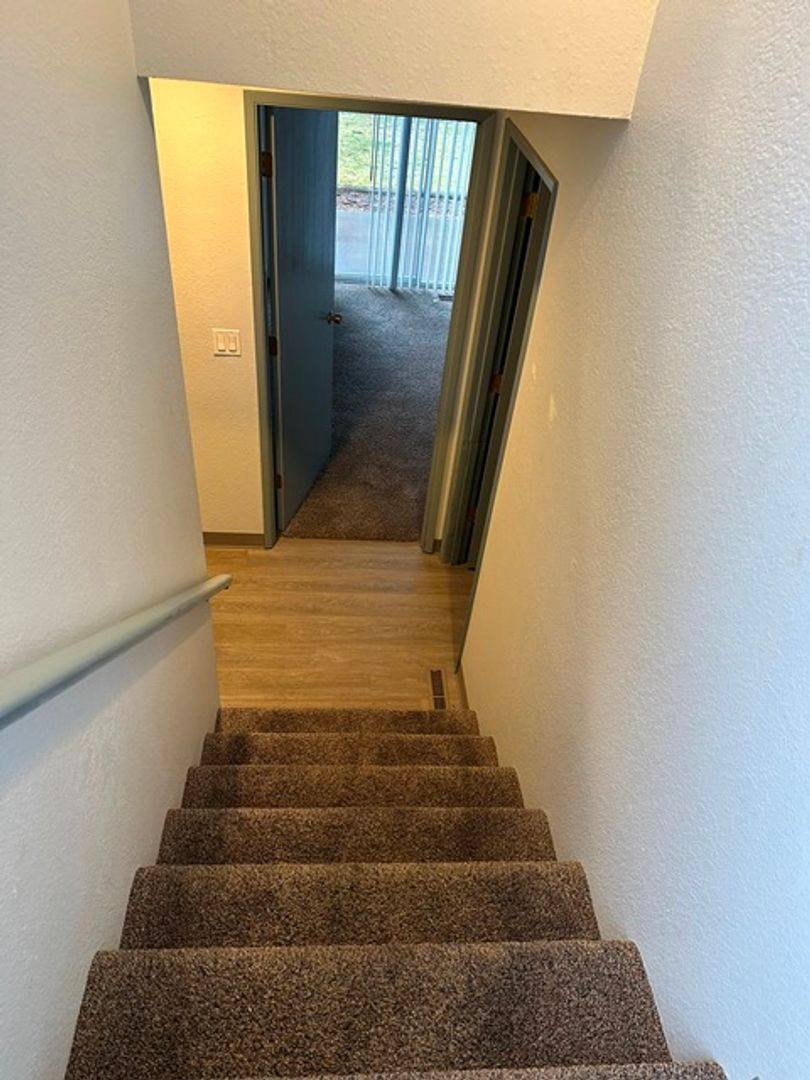 Townhouse for rent at 762 W Oregon Ave, Klamath Falls, OR 97601