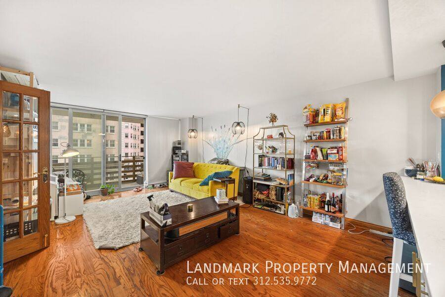 Apartment for rent at 5601 N Sheridan Rd #5B, Chicago, IL 60660